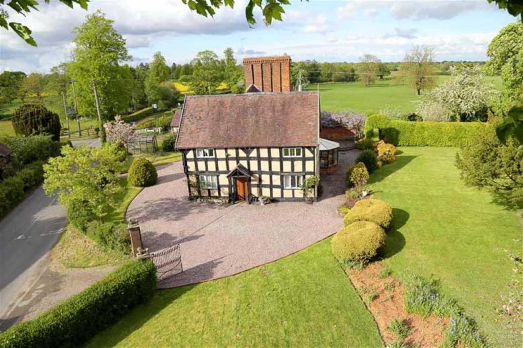 Spenford House 1640 Listed House Idilic Location Pub Walking Distance Bed & Breakfast Loppington Exterior photo